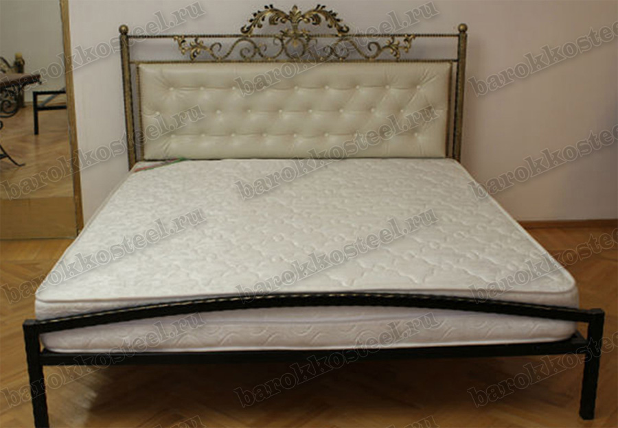 Кованая кровать с фигурным изголовьем КРВ-180